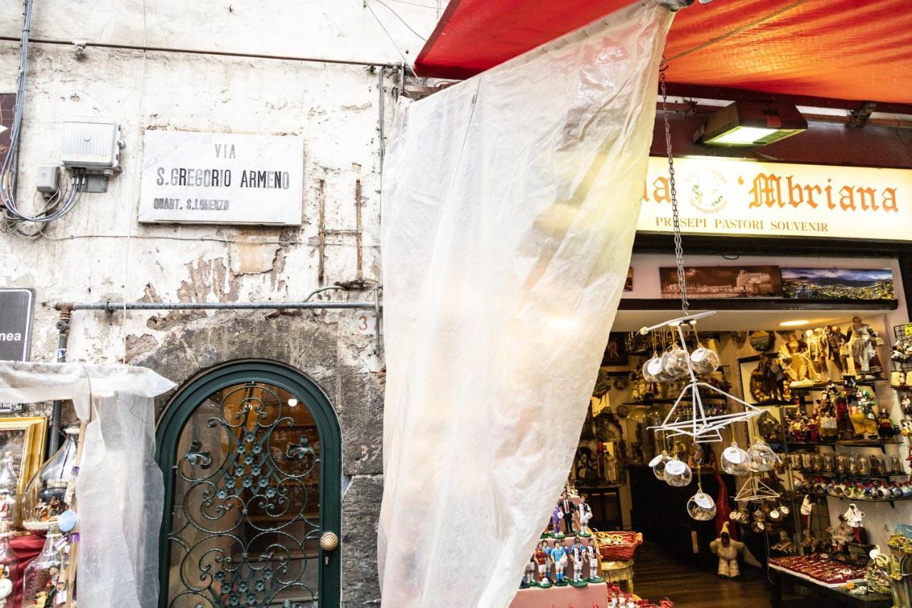 Апартаменты A Fenestrella E San Gregorio Armeno Неаполь Экстерьер фото